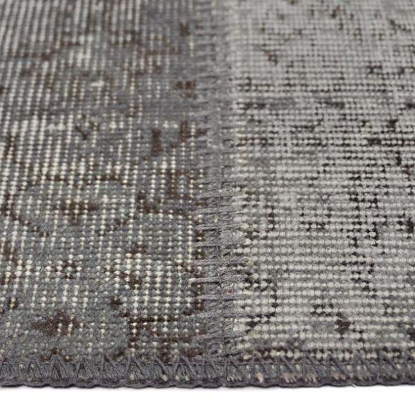 grijs vloerkleed patchwork balaclava zijkant