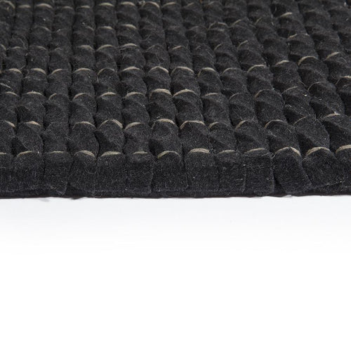 zwart vloerkleed siljan 2094 zijkant detail